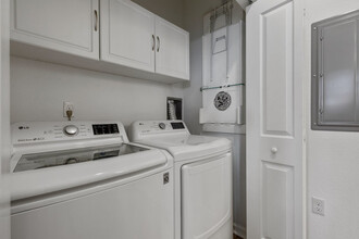 2313 Whitman St in Chesapeake, VA - Foto de edificio - Building Photo