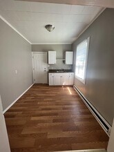 101 E Hartford Ave in Bessemer City, NC - Building Photo - Building Photo