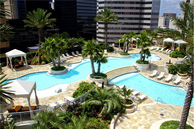 1401 McKinney St in Houston, TX - Foto de edificio