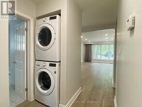 207 Maple Ave in Richmond Hill, ON - Building Photo - Building Photo