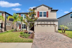 Unit n/a in Tampa, FL - Building Photo