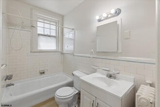33 S Iowa Ave in Atlantic City, NJ - Building Photo - Building Photo