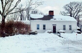 286 Sharon Mountain Rd, Unit Darius' Suite in Sharon, CT - Building Photo - Building Photo