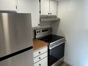 174-180 W Foxbridge Dr, Unit 180 in Midvale, UT - Foto de edificio - Building Photo