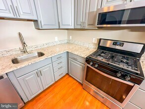 6 Monroe St in Rockville, MD - Building Photo - Building Photo