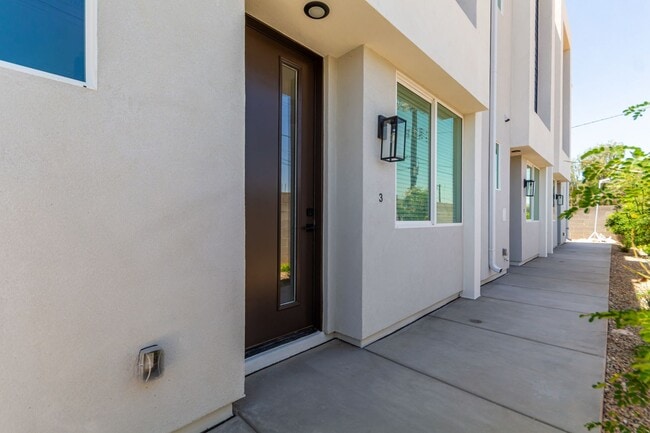 property at 1642 E Monte Vista Rd