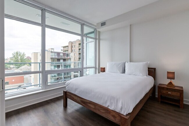 202-214 14 Ave SW in Calgary, AB - Building Photo - Building Photo