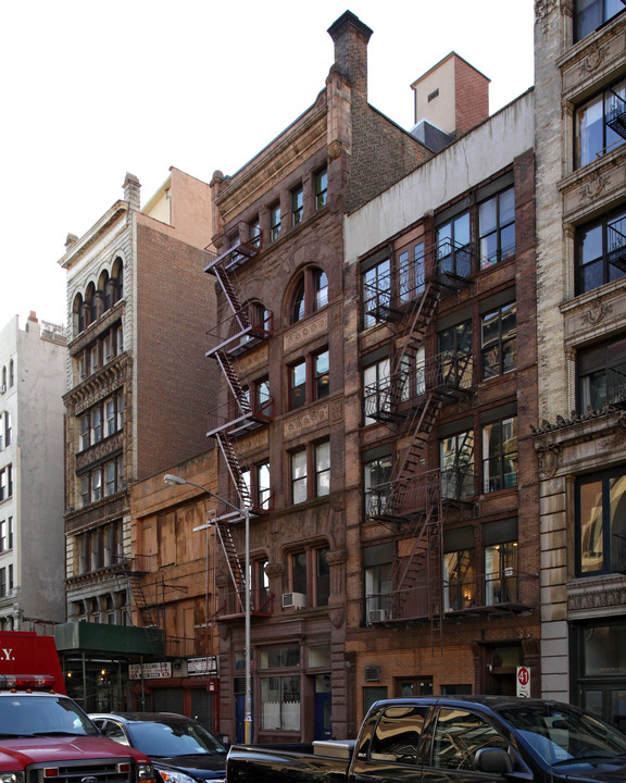 Cooperative in New York, NY - Building Photo