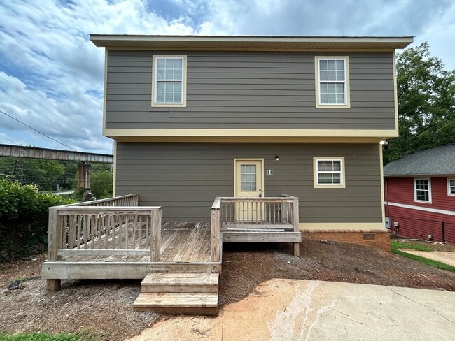 property at 840 Dr Martin Luther King Jr Pkwy