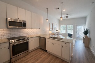 Park 7 in Fort Worth, TX - Building Photo