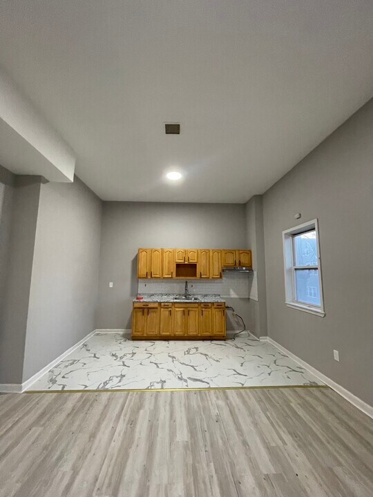 546 Prospect St, Unit 8 in East Orange, NJ - Building Photo