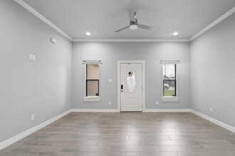 1010 Tesoro Stone in Del Rio, TX - Building Photo - Building Photo