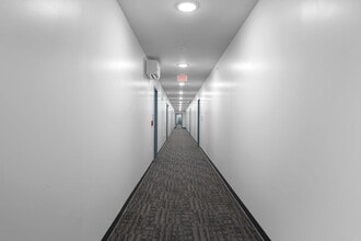 Pembroke Road Apartments in Concord, NH - Foto de edificio - Building Photo