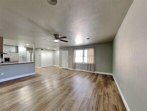 836 Misty Glen Ln in Dallas, TX - Building Photo - Building Photo