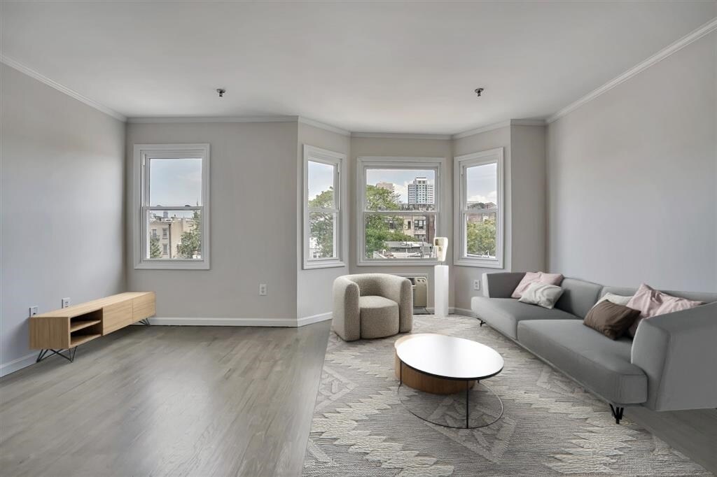 318 Park Ave in Hoboken, NJ - Building Photo