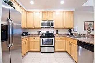 3050 Pirates Retreat Ct in Kissimmee, FL - Building Photo - Building Photo