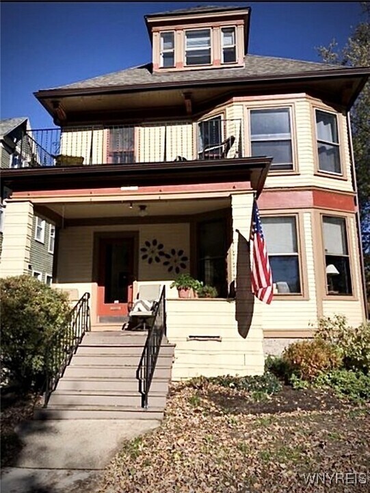 240 Anderson Pl in Buffalo, NY - Building Photo