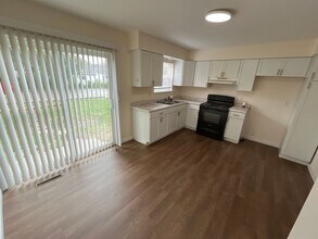 1001-1007-1007 Brown Rd in Columbus, OH - Building Photo - Building Photo