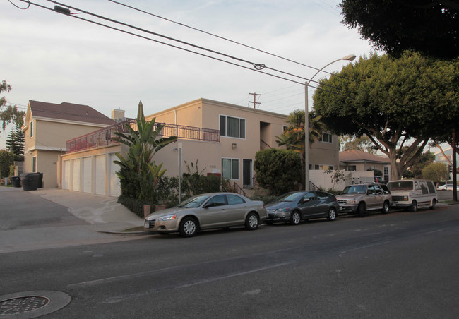 1021 Michigan Ave in Santa Monica, CA - Building Photo - Building Photo