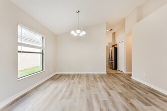 2119 Bexley Dr in Tavares, FL - Building Photo - Building Photo