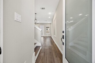 8451 Berry Brush Ln in Houston, TX - Building Photo - Building Photo