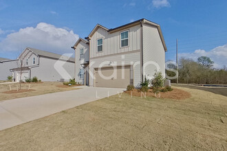 208 Birch Ave in Warner Robins, GA - Foto de edificio - Building Photo