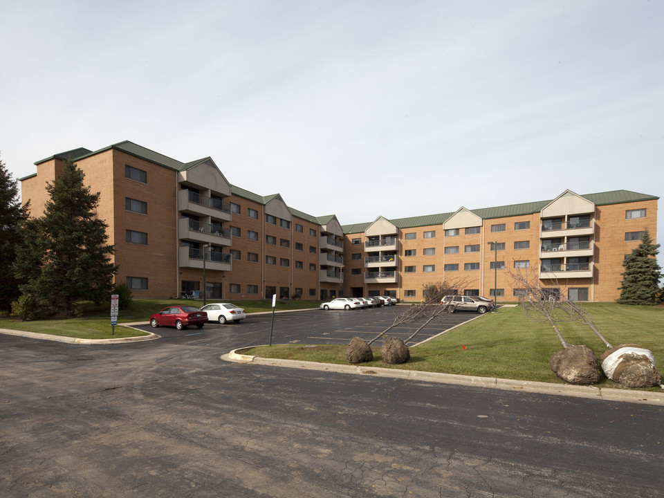 Waterford Estates in Hazel Crest, IL - Building Photo