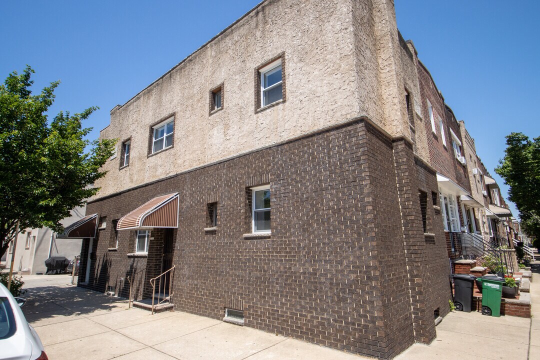 2848 S 11th St, Unit 2 in Philadelphia, PA - Building Photo