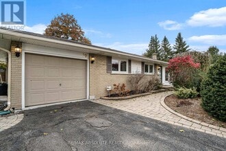 20 Harwick Crescent in Ottawa, ON - Building Photo - Building Photo