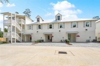 745 Carroll St, Unit 04-203 in Mandeville, LA - Building Photo - Building Photo