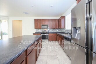 4466 S Sunrise Bluff Way in Tucson, AZ - Building Photo - Building Photo
