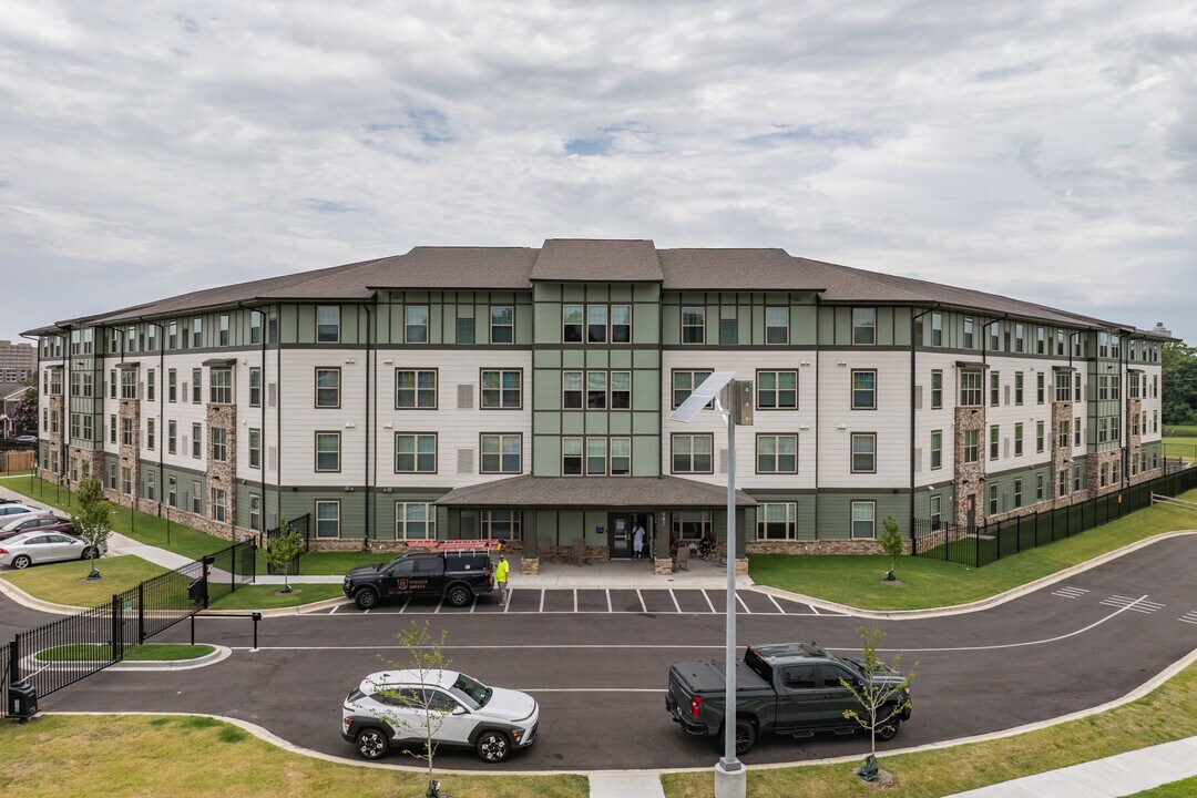 Edgeview at Legends Park in Memphis, TN - Building Photo