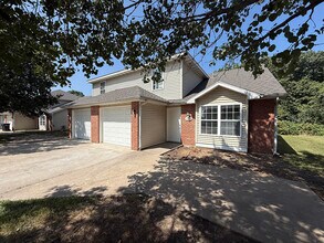 1711 Hanover Blvd in Columbia, MO - Building Photo - Building Photo