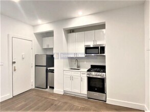 45 Tiemann Pl in New York, NY - Building Photo - Building Photo