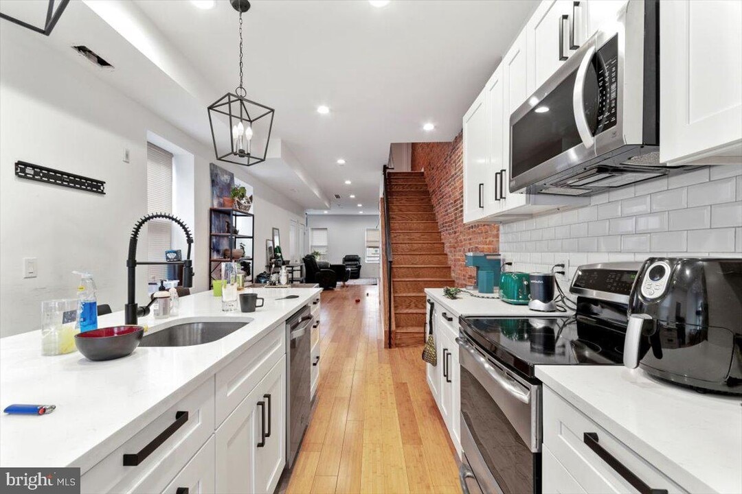 721 N 40th St, Unit 3 in Philadelphia, PA - Foto de edificio