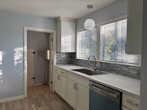 22573 Center St in Hayward, CA - Building Photo - Building Photo