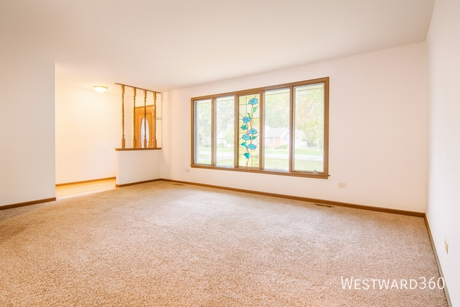 property at 16 Longwood Dr