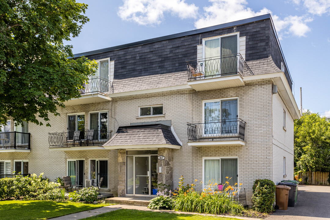 317 Sanche in Boisbriand, QC - Building Photo