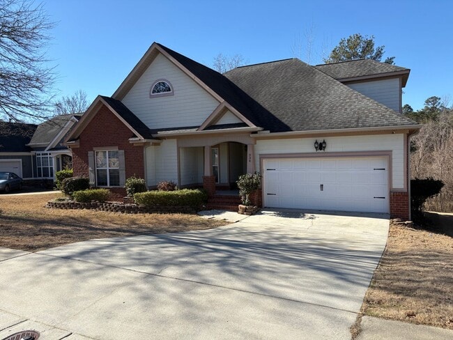 property at 934 Sedgefield Cir