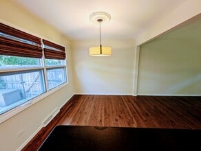 3131 Lake Ave in Wilmette, IL - Building Photo - Building Photo