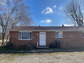 204 E 9th St, Unit A in Williamstown, WV - Building Photo