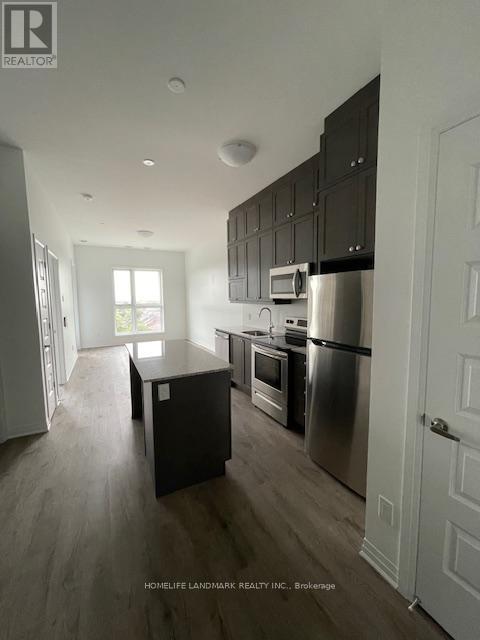 property at 411-495 DUNDAS St