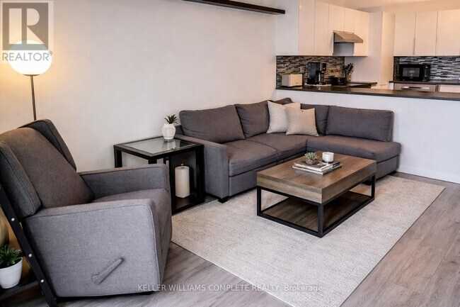 400 York Blvd in Hamilton, ON - Building Photo - Building Photo