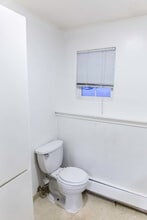 1350 W 27th Ave, Unit 5 in Anchorage, AK - Building Photo - Building Photo