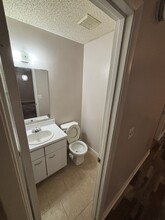 10651 Meadowlea Dr in Jacksonville, FL - Building Photo - Building Photo