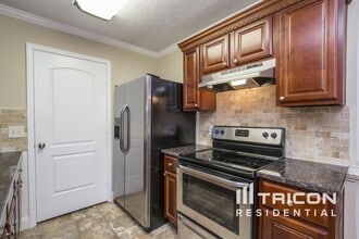 3379 Mansfield Ln in Snellville, GA - Foto de edificio - Building Photo