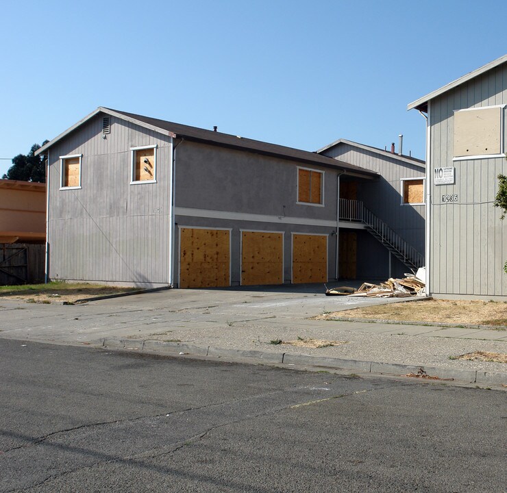 1329 Burbeck Ave in Richmond, CA - Building Photo