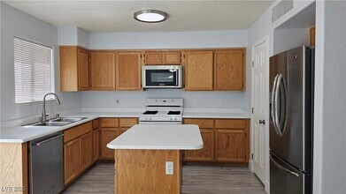 7425 Jockey Ave in Las Vegas, NV - Building Photo - Building Photo