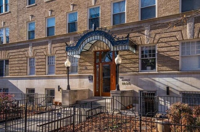1930 New Hampshire Ave NW, Unit 31 in Washington, DC - Foto de edificio - Building Photo