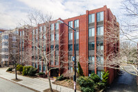 1318 22nd St NW in Washington, DC - Foto de edificio - Primary Photo